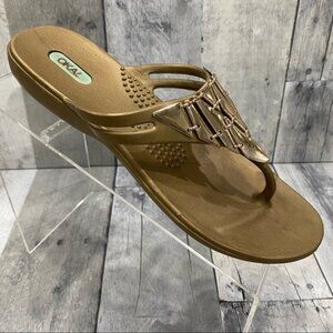 OKA B. Gold Metal Trim Thong Sandals Polyurethane Inner & Outsoles Size M (7-8)